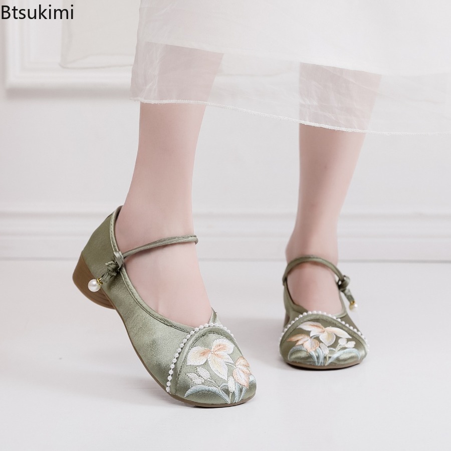 Ethnic Fashion For Ladies - Fashion Embroidered Chinese Style Low Heeled