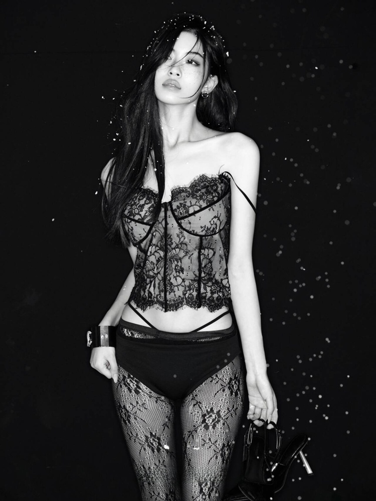 Ethnic Fashion For Ladies - 2026 New Fashionable Black Lace Portrait